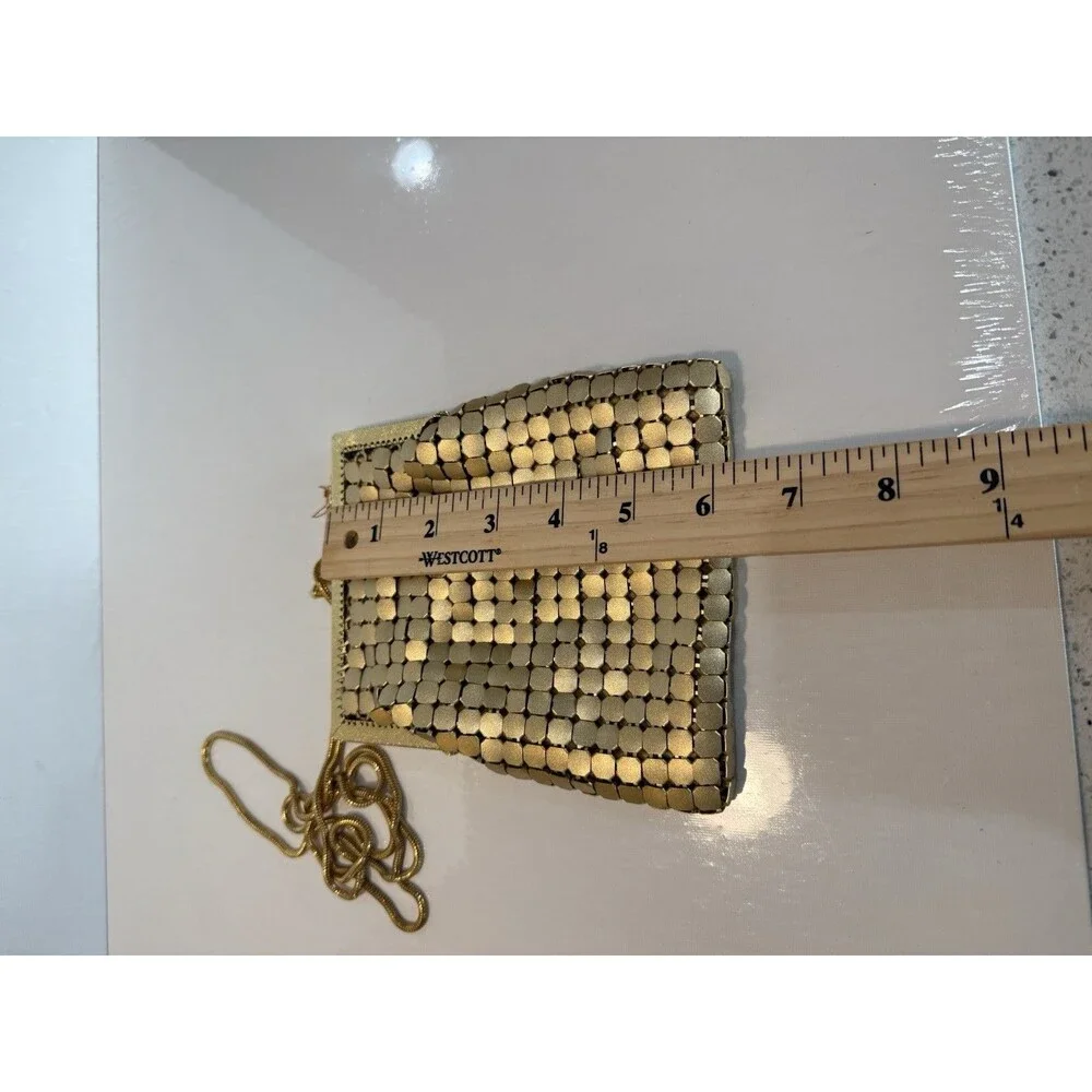 Vintage La Regale Gold Tone Chainmail Mesh Evening Clutch with Chain Strap